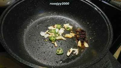 塩漬け豚肉と乾燥豆腐のインゲン炒めの作り方：6