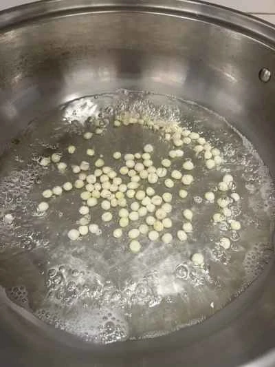 クワイ、エンドウ豆、エビの炒め物の作り方：4