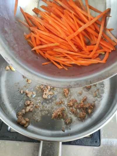 ひき肉入りレンコン炒めの作り方：5