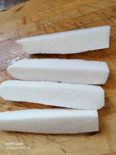 キクラゲとヤムイモの炒め物の作り方：2