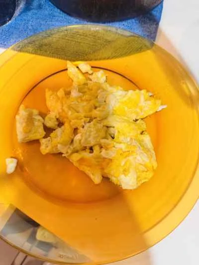 ニンジン、白キクラゲ、卵の炒め物の作り方：1