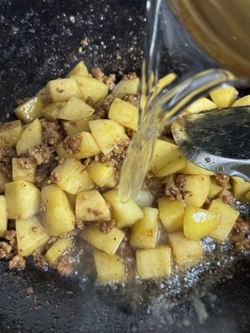 じゃがいも、ひき肉、春雨の煮込みの作り方：8