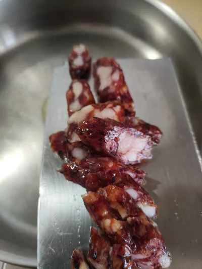 玉ねぎ入りソーセージ炒めの作り方：3