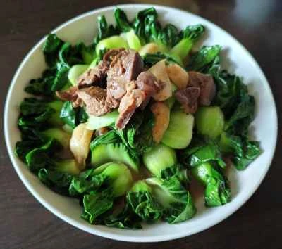 チンゲン菜入り鶏もつ煮込みの作り方：7