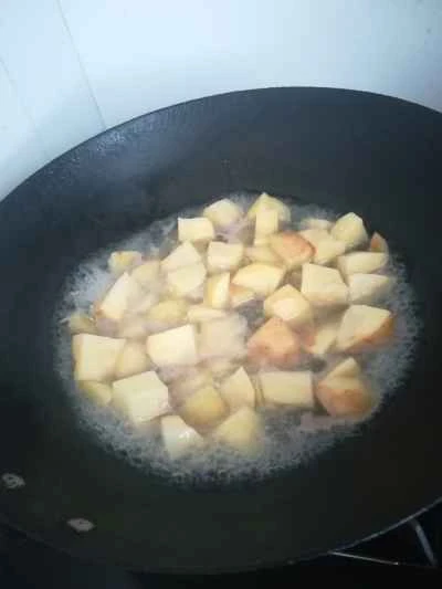 牛肉とジャガイモの煮込みの作り方：4