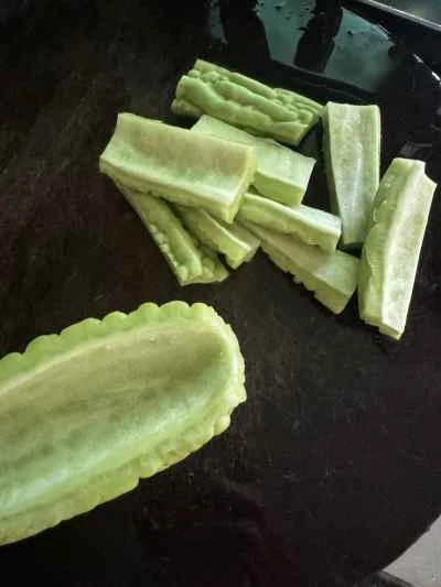 豚バラ肉とゴーヤの煮込みの作り方：4