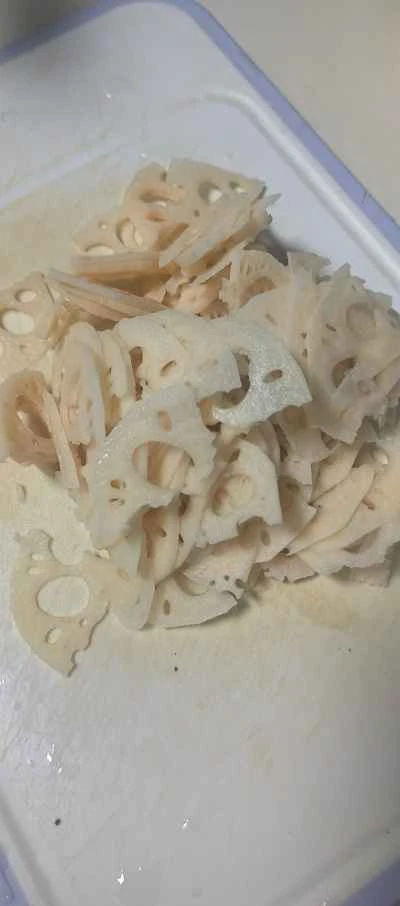 蒸しレンコンスライスのレシピ手順：1