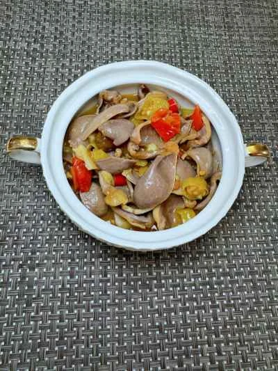 鴨砂肝とピーマンのピクルス炒めのレシピ