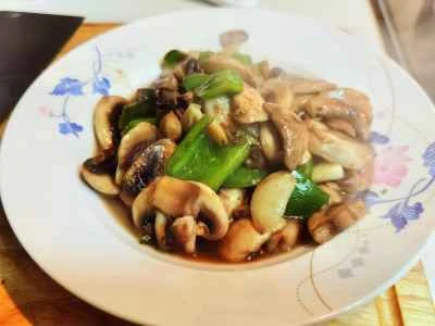 きのことピーマンの炒め物のレシピ