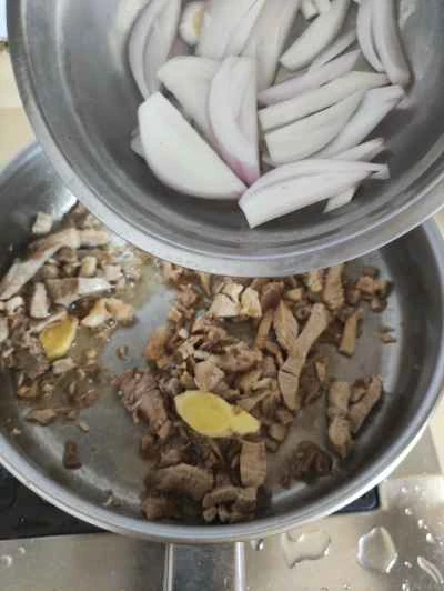 細切り豚肉と玉ねぎの炒め物の作り方：4