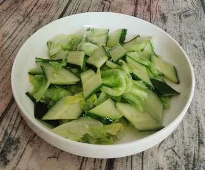 キャベツとキュウリの炒め物のレシピ