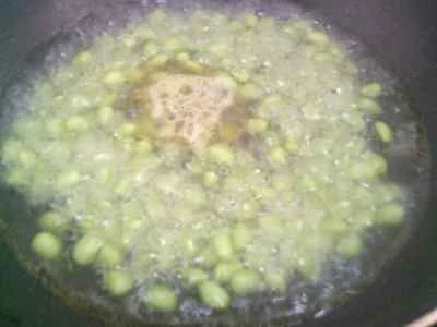 ピーマンとロブスター風味の枝豆炒めの作り方：9