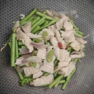 黒山豚とインゲンの炒め物の作り方：6