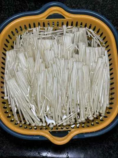 ニンニク春雨とエノキ茸の作り方：2