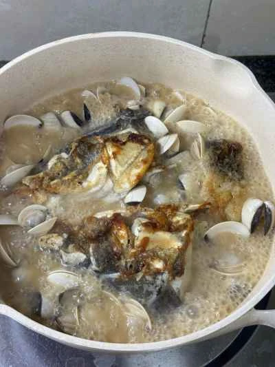 アサリ入り魚の頭煮込みの作り方：10