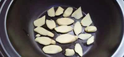 豚バラ肉の煮込みレシピの手順：2