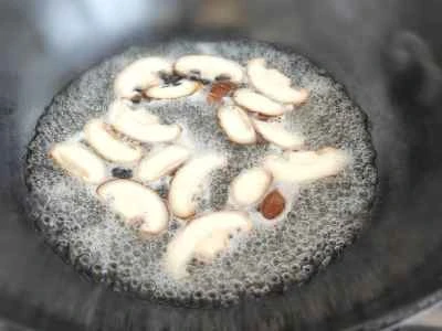 豚肉と椎茸とピーマンの炒め物の作り方：3