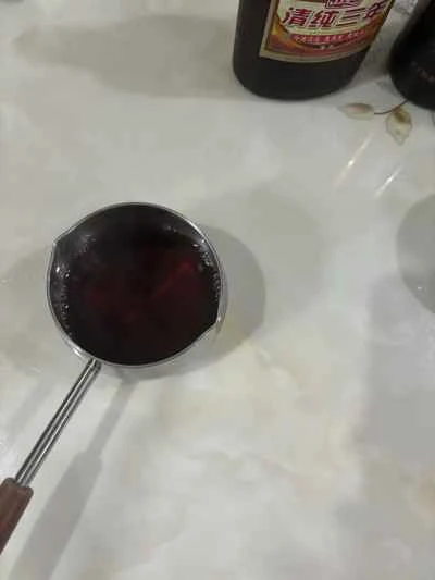 蜂蜜でコーティングしたヤマモモ豚足の作り方：7