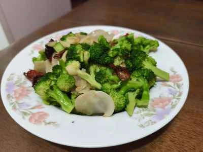 白キクラゲとブロッコリーの炒め物の作り方：11