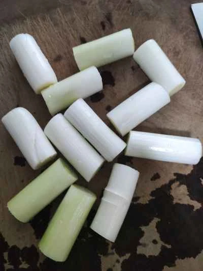 黒胡椒と海塩の炒めネギの作り方：1