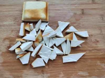 ニンニクの芽と乾燥豆腐の炒め物を作る手順：1