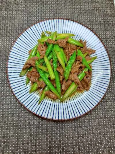 牛肉とアスパラガスの炒め物の作り方：13