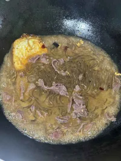 牛肉と春雨の鍋の作り方：10