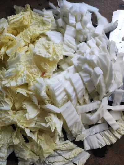 白菜入り豚バラ肉の煮込みの作り方：1