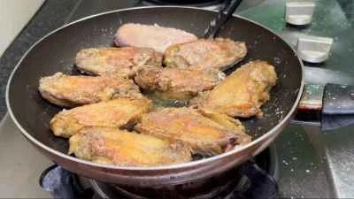 ガーリックバターチキンウィングのレシピ手順：9