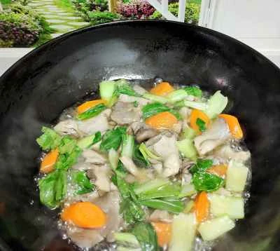 野菜の煮込みレシピ手順：2