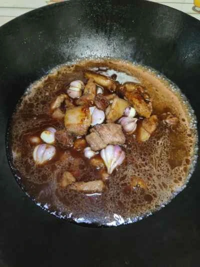 客家風ニンニク煮豚のレシピ手順：10