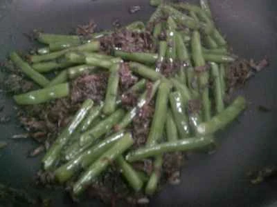 塩漬けカラシナとインゲンの炒め物の作り方：11