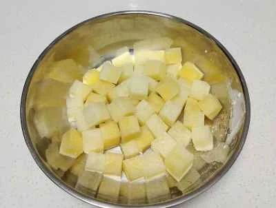 風味豊かな角切りポテトを作る手順：3