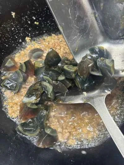 ひき肉、塩卵、ピーマンの炒め物の作り方：7