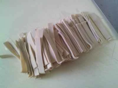 豚肉、豆腐皮、インゲンの炒め物の作り方：2