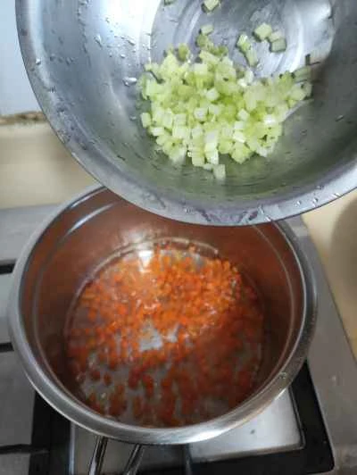 野菜とヤムイモのボールを作る手順：4