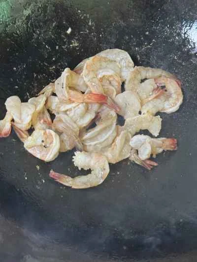 エビと牛肉の炒め物の作り方：9