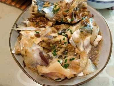 魚の頭と納豆の蒸し煮