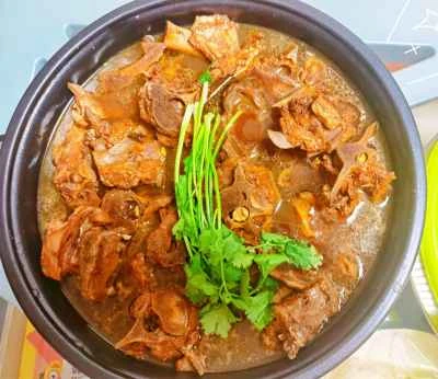 ラムの背骨の鍋の作り方：11