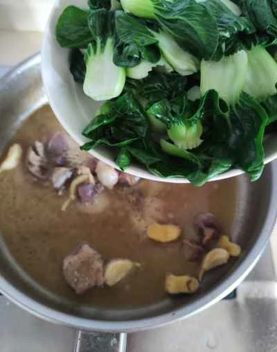 鶏もつ入り白菜の煮込みの作り方：6