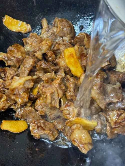 トマトと卵入り牛ブリスケットの煮込みの作り方：7