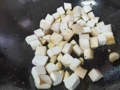 エリンギと牛肉の角切りを作る手順：7