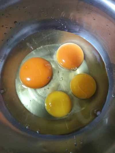 牛乳で蒸し卵を作る手順：2