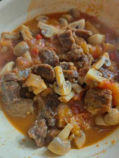 トマトとマッシュルームの牛肉煮込みの作り方：10