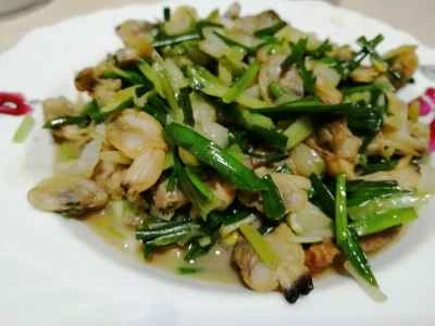 アサリと野生の玉ねぎの炒め物の作り方：4