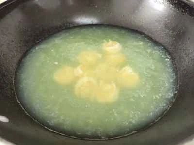 ブロッコリーとエビのサラダの作り方：2