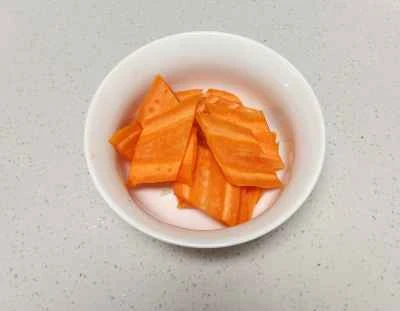 野菜、松茸、春雨の煮物を作る手順：2