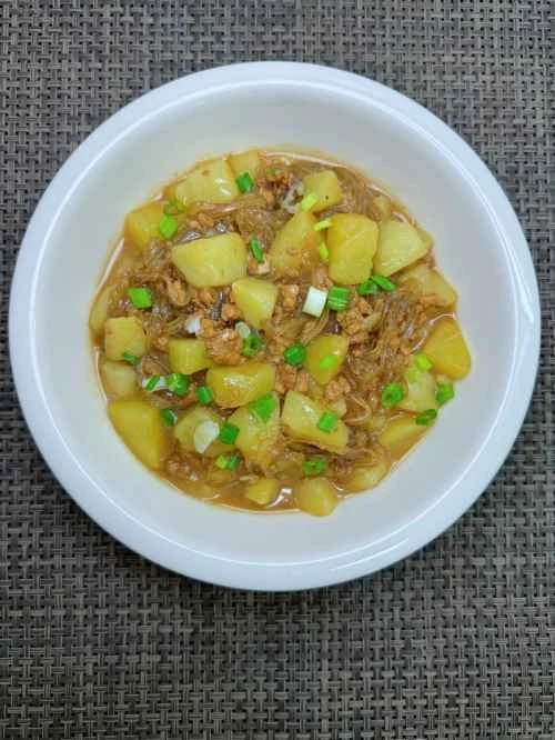 じゃがいも、ひき肉、春雨の煮込みの作り方：11
