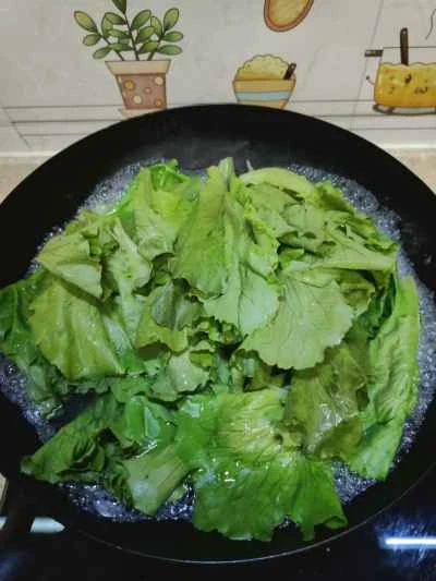 ドレッシングでレタスを作る手順：5