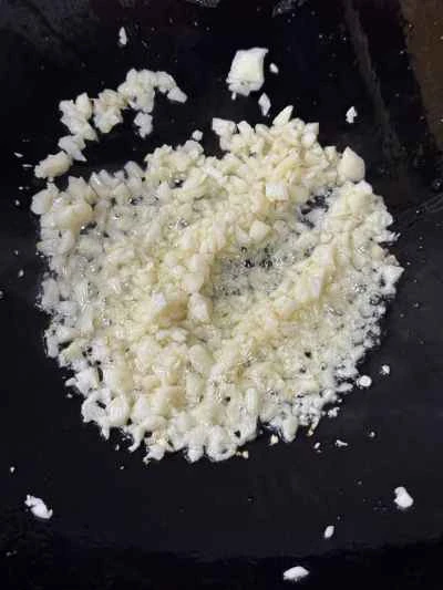 発酵黒豆とニンニクの蒸し豚スペアリブ：ステップ4